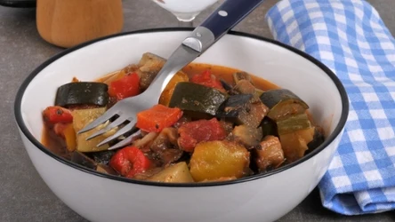 Jak smażyć cukinię do leczo, żeby nie straciła smaku?