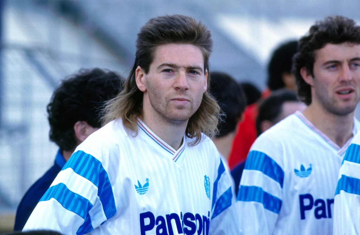 Angielski piłkarz Chris Waddle i jego charakterystyczne włosy