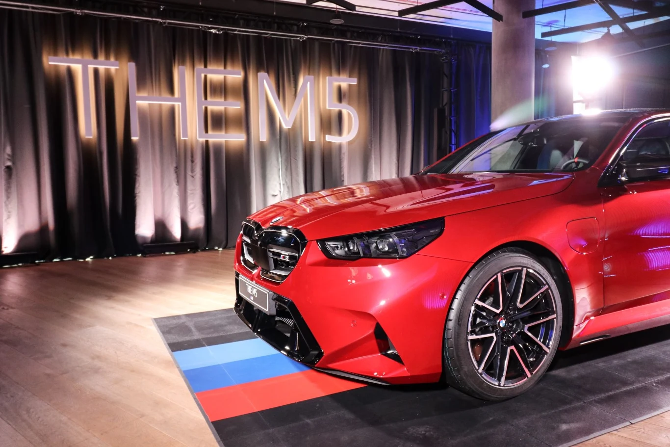 Ceny BMW M5 w Polsce startują od 680 tys. zł. Ceny BMW M5 w Polsce startują od 680 tys. zł.