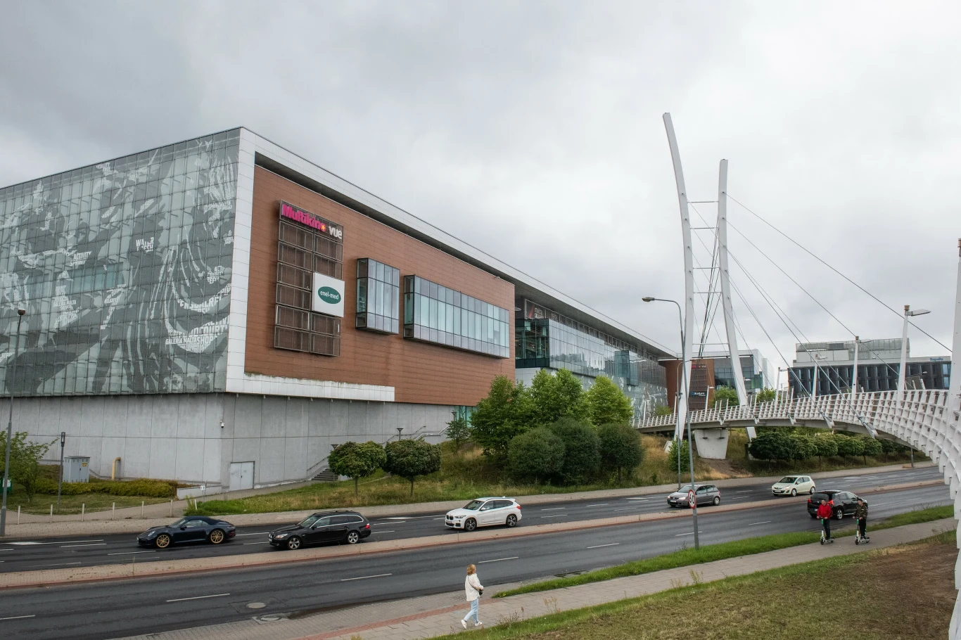 Poznańska Galeria Malta, pomimo świetnego położenia, działała tylko przez 14 lat. Została wyburzona w 2024 roku Poznańska Galeria Malta, pomimo świetnego położenia, działała tylko przez 14 lat. Została wyburzona w 2024 roku