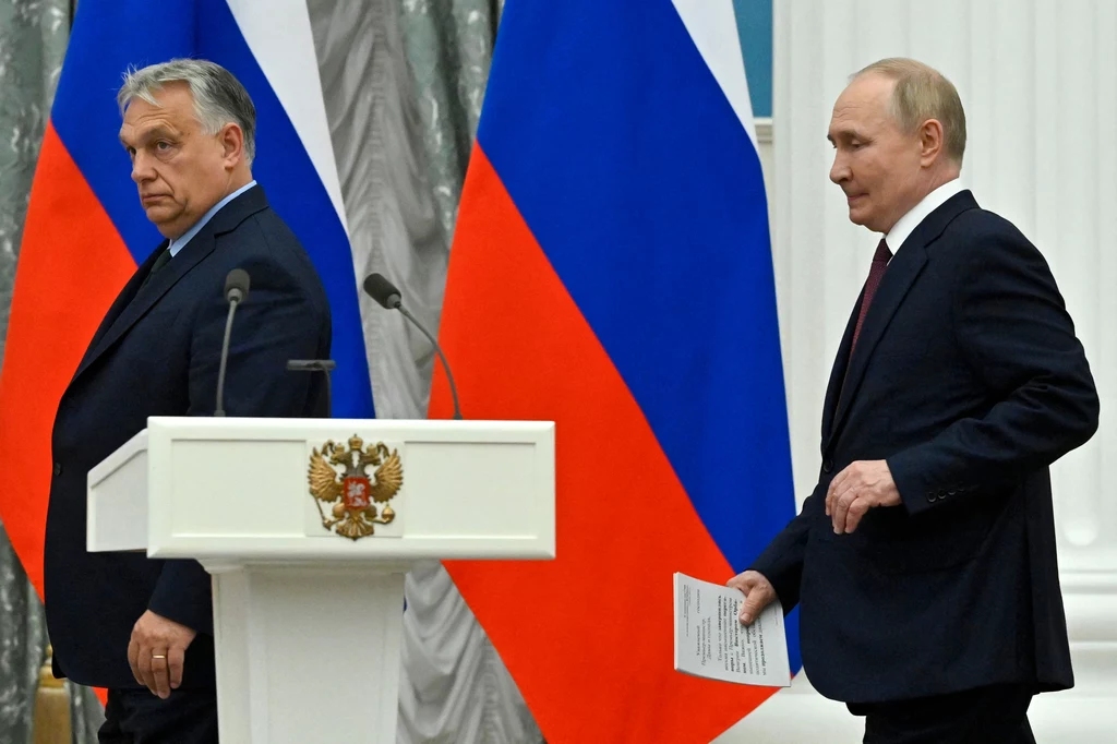 Viktor Orban podczas wizyty w Moskwie w towarzystwie Władimira Putina