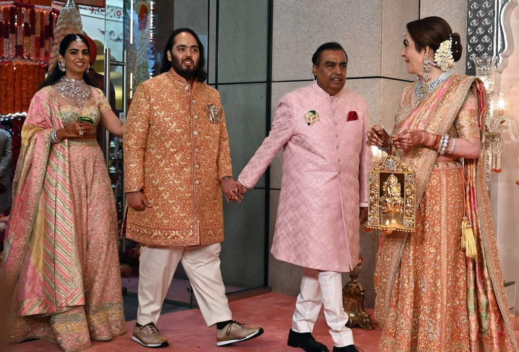 Anant Ambani i Radhika Merchant, Mukesh Ambani i Nita Ambani