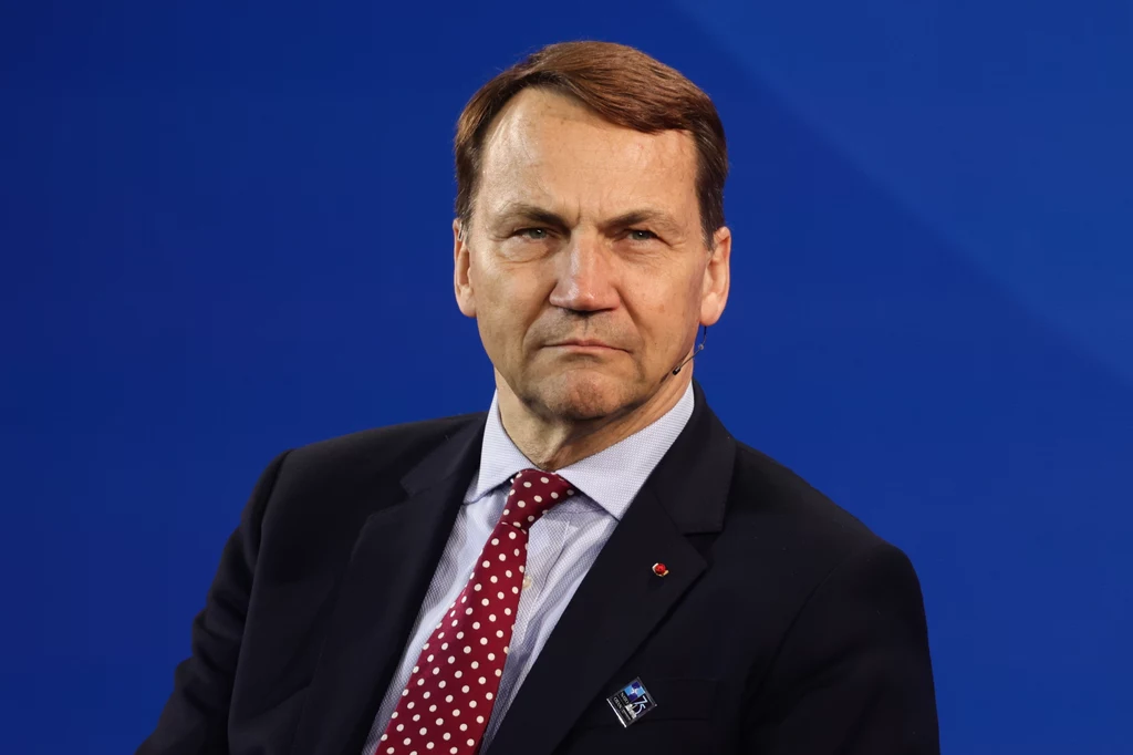 Radosław Sikorski podał nowe szczegóły. Chodzi o ambasadę w USA