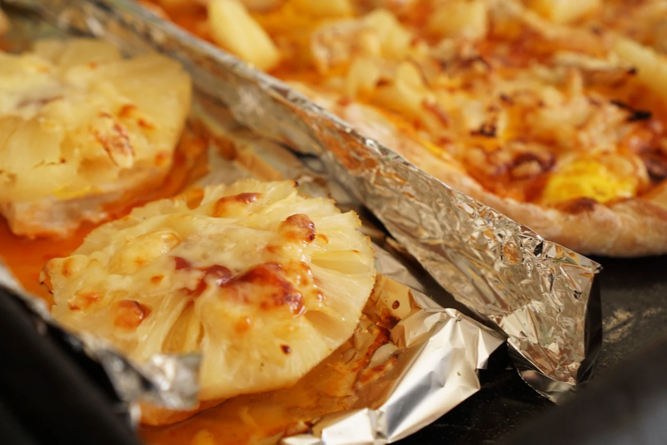 Kurczak Huli Huli to danie inspirowane kuchnią hawajską Kurczak Huli Huli to danie inspirowane kuchnią hawajską