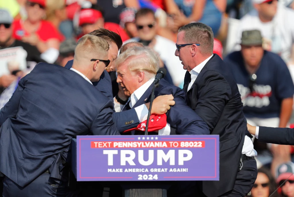 Zamach na Donalda Trumpa. Były prezydent wydał oświadczenie Zamach na Donalda Trumpa. Były prezydent wydał oświadczenie