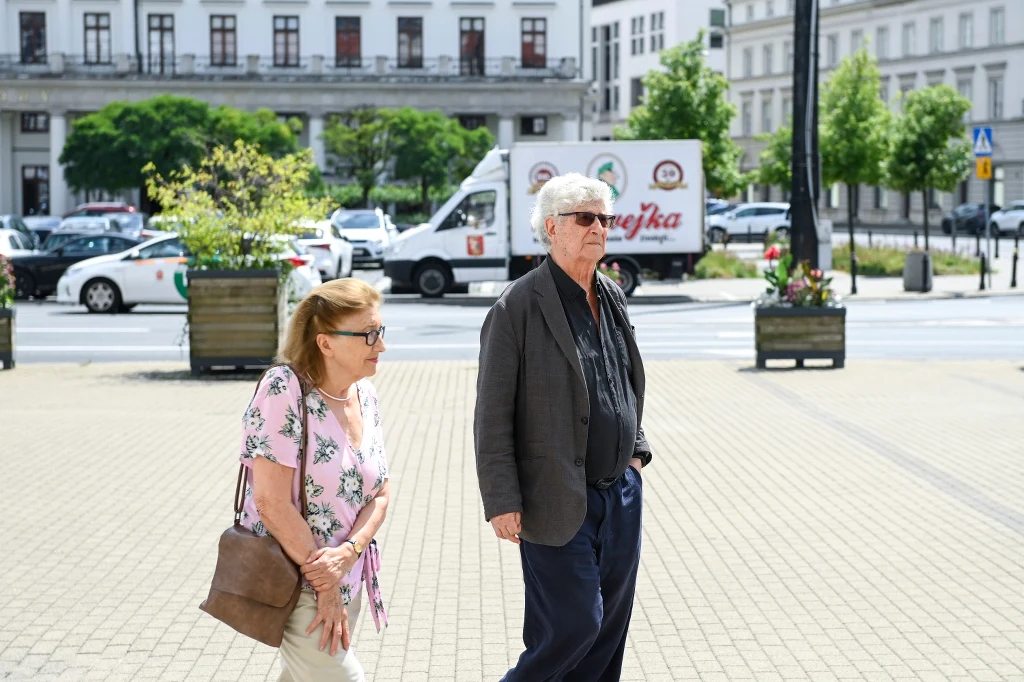 Feliks Falk przed mszą świętą w intencji Jerzego Stuhra