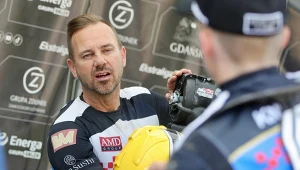 Nicki Pedersen niezadowolony.