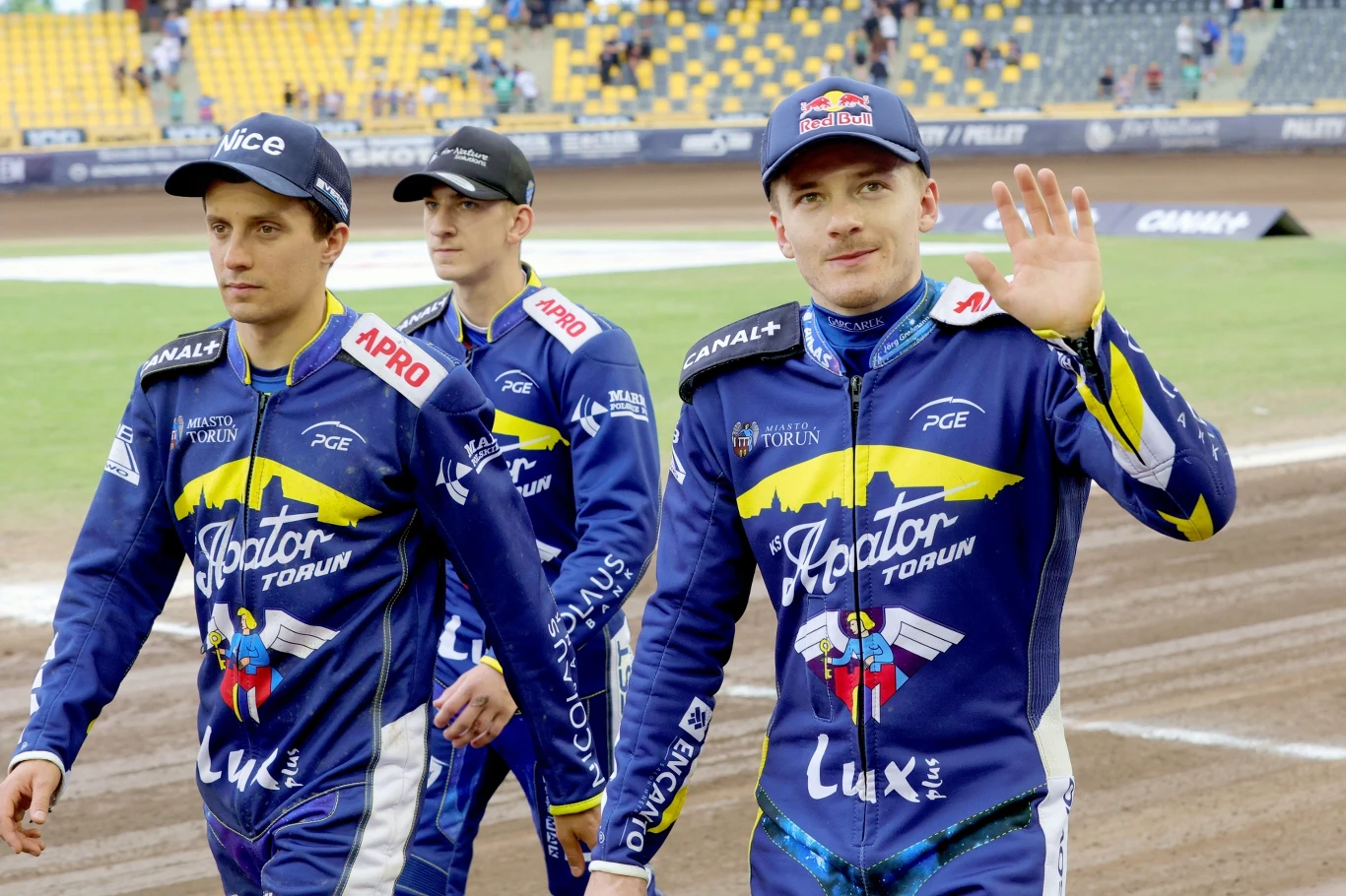 Zamyślony Wiktor Lampart i Robert Lambert po wygranej Apatora Toruń z Motorem Lublin.