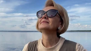 Te osoby muszą unikać pełnego słońca. Objawy mogą zepsuć urlop 