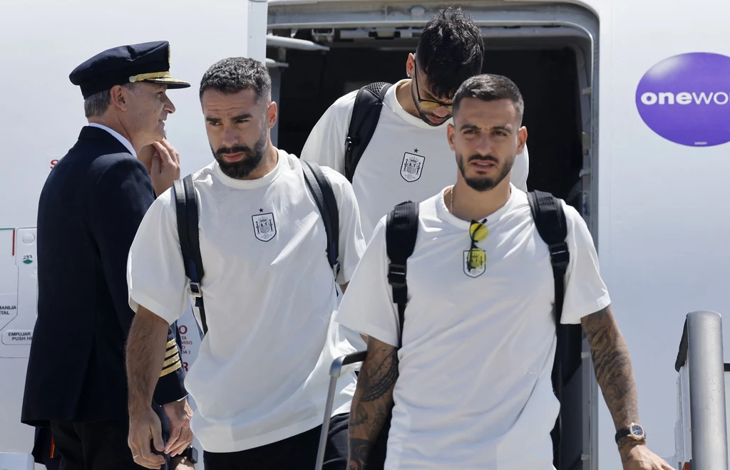 Dani Carvajal (drugi z lewej) wzbudził w Hiszpanii wielkie kontrowersje po powrocie z Euro Dani Carvajal (drugi z lewej) wzbudził w Hiszpanii wielkie kontrowersje po powrocie z Euro
