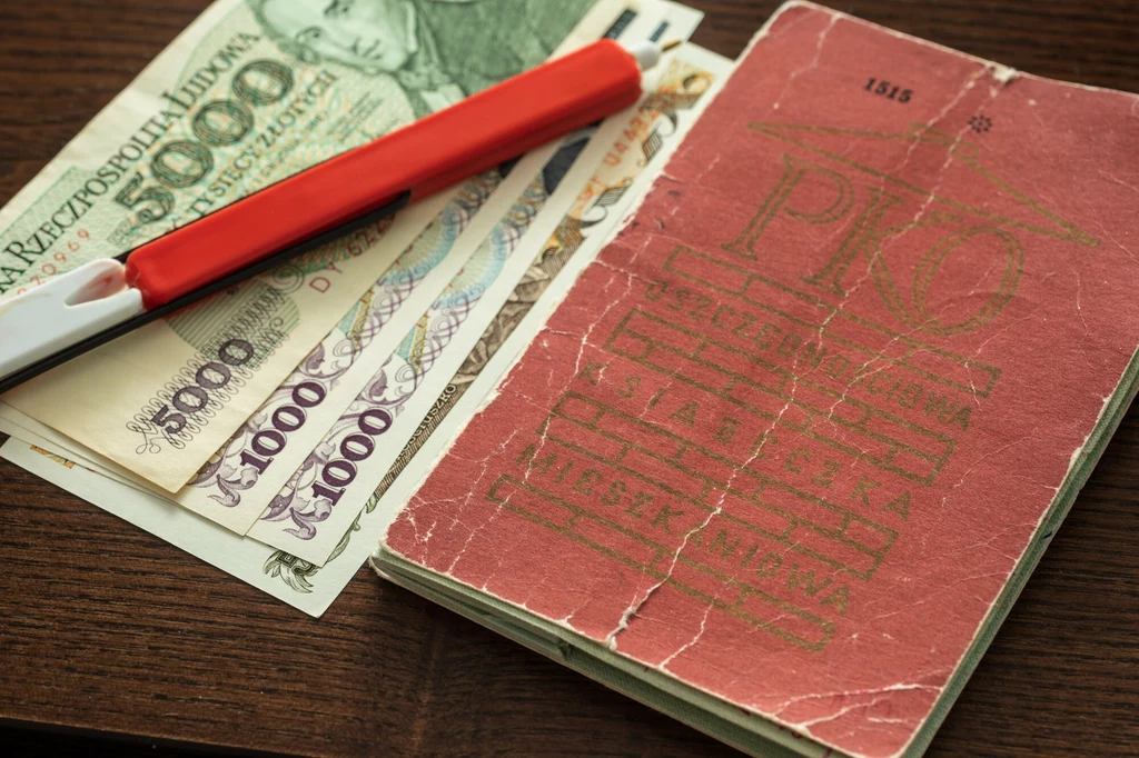 Od PRL zalega w szufladach Polaków. Dziś jest warta 16 tys. zł
