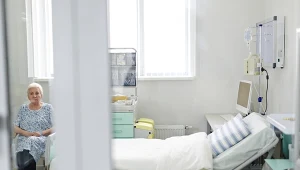 Do pobytu w szpitalu warto się przygotować, pakując najpotrzebniejsze rzeczy, by uniknąć dodatkowych kosztów