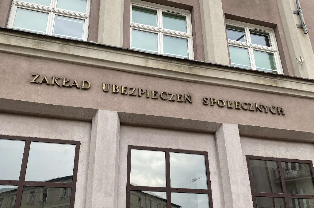 ZUS prowadzi niezapowiedziane kontrole L4. Może nawet odebrać świadczenie.
