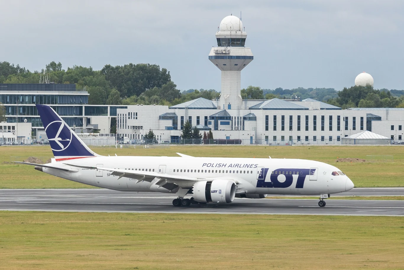 PLL LOT wraca na Cypr PLL LOT wraca na Cypr