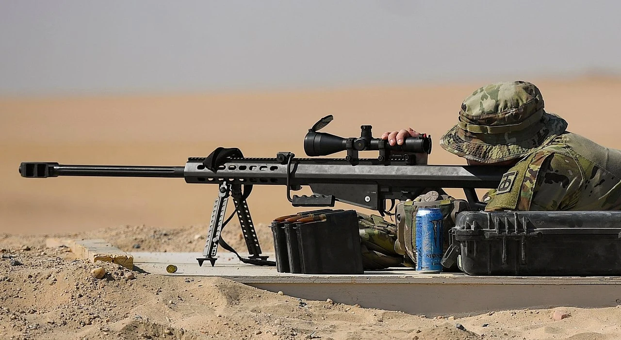 Strzelanie z karabinu Barrett M107 Strzelanie z karabinu Barrett M107