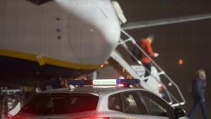 Zapalił papierosa na płycie krakowskiego lotniska. Takiej kary się nie spodziewał