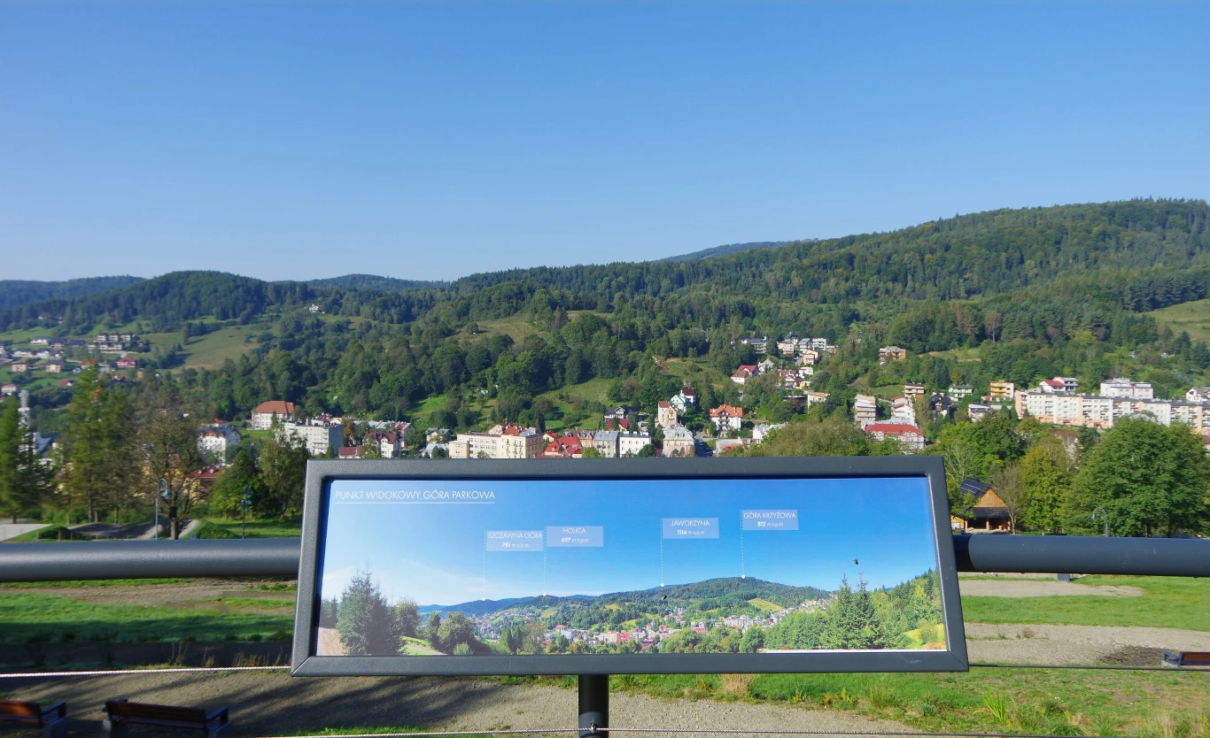 Polska słynie z pięknych uzdrowisk. Kuracjusze chętnie wybierają miejscowości położone w górach Polska słynie z pięknych uzdrowisk. Kuracjusze chętnie wybierają miejscowości położone w górach