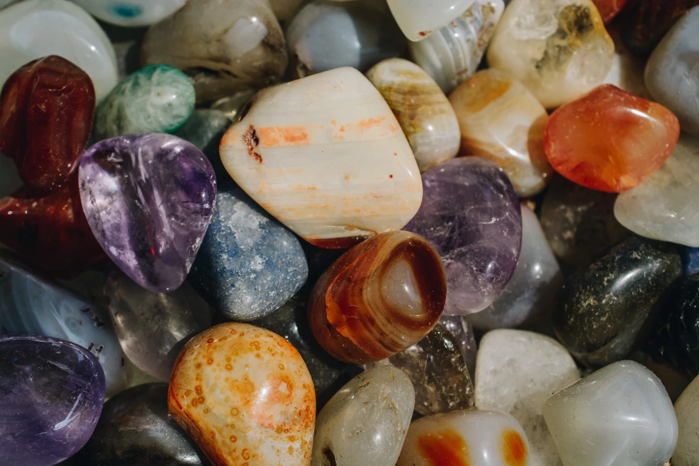 Awenturyn zawsze warto nosić przy sobie. To jeden z najpotężniejszych minerałów przyciągających pomyślność Awenturyn zawsze warto nosić przy sobie. To jeden z najpotężniejszych minerałów przyciągających pomyślność