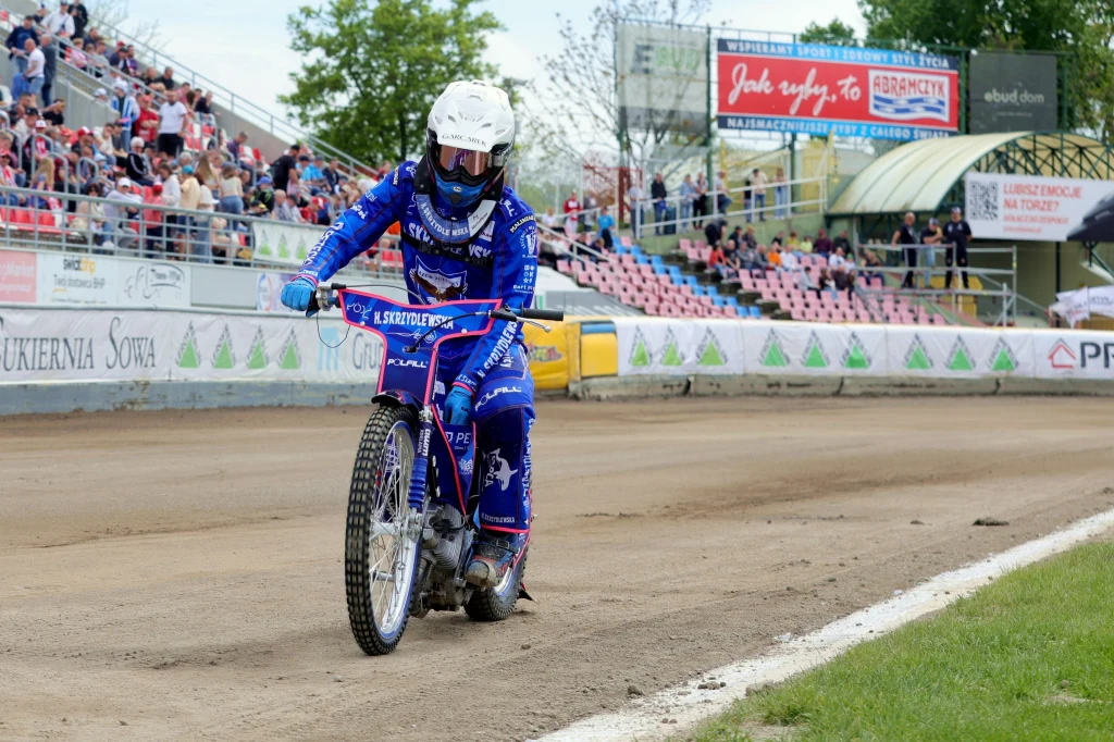 Tomasz Gapiński w meczu Orła Łódź z Polonią Bydgoszcz. Tomasz Gapiński w meczu Orła Łódź z Polonią Bydgoszcz.
