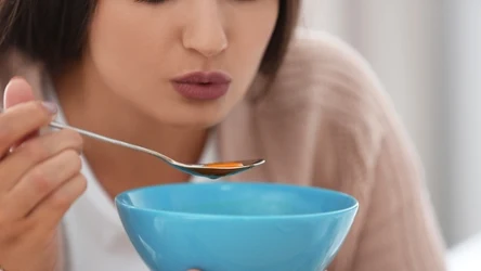 Picie rosołu kolagenowego pozytywnie wpływa na kondycję skóry 