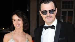 Dawid Ogrodnik żonę znalazł sobie w sieci. To ona go zaczepiła