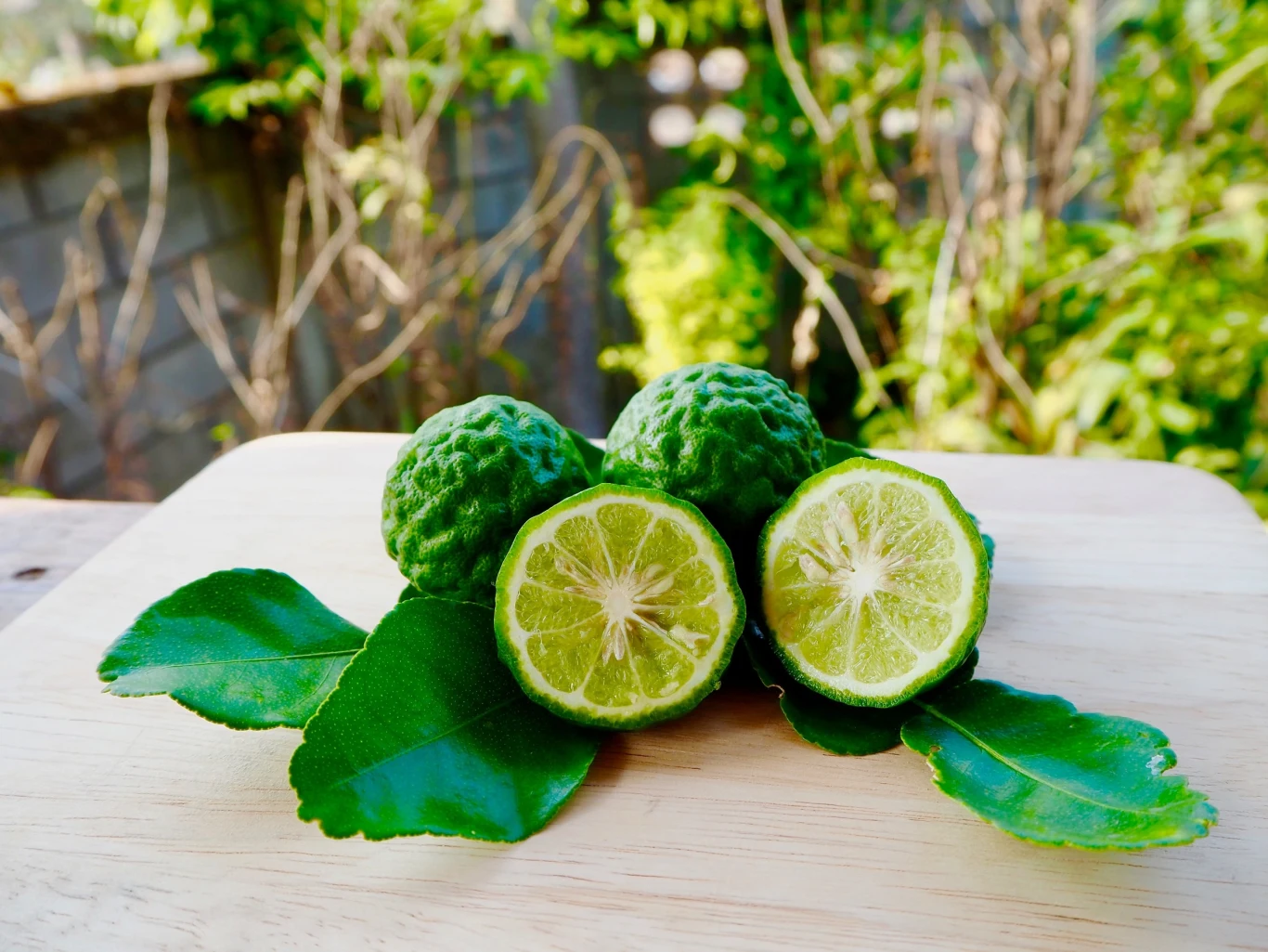 Bergamotka to połączenie pomarańczy i cytryny. Z wyglądu przypomina jednak limonkę