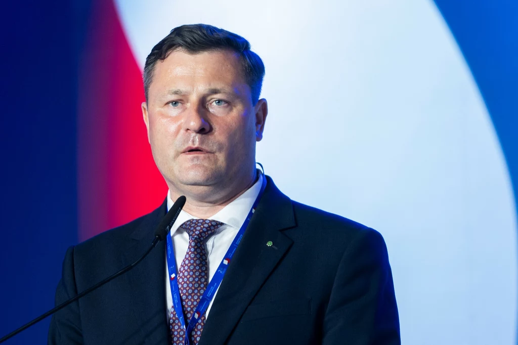 Krzysztof Paszyk, minister rozwoju i technologii