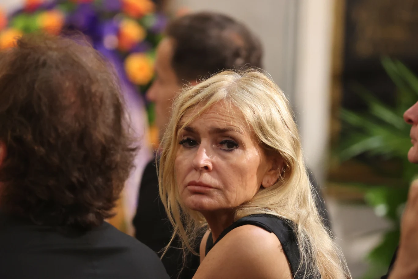 Monika Olejnik na pogrzebie Jerzego Stuhra