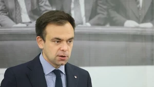 Resort finansów wylicza, ile do budżetu państwa wpłynie z dywidend ze spółek skarbu państwa i podatku od kopalin. Na zdj. minister finansów Andrzej Domański