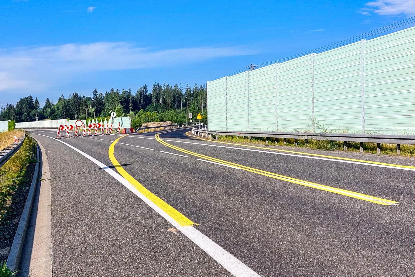Na drodze S1 drogowcy przygotowali objazd. Utrudnienia w ruchu potrwają do kwietnia 2025 roku.