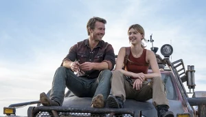 Glen Powell i Daisy Edger-Jones w filmie "Twisters"