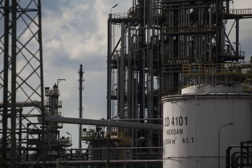 Rafineria w Płocku jest najbardziej emisyjnym zakładem w polskiej gospodarce Rafineria w Płocku jest najbardziej emisyjnym zakładem w polskiej gospodarce