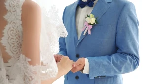 Pary młode rezygnują z obrączek. Zamiast nich wybierają to