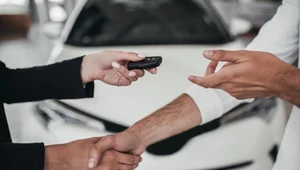 Kupiłeś auto? Musisz odwiedzić te dwa urzędy. Inaczej będziesz mieć problemy