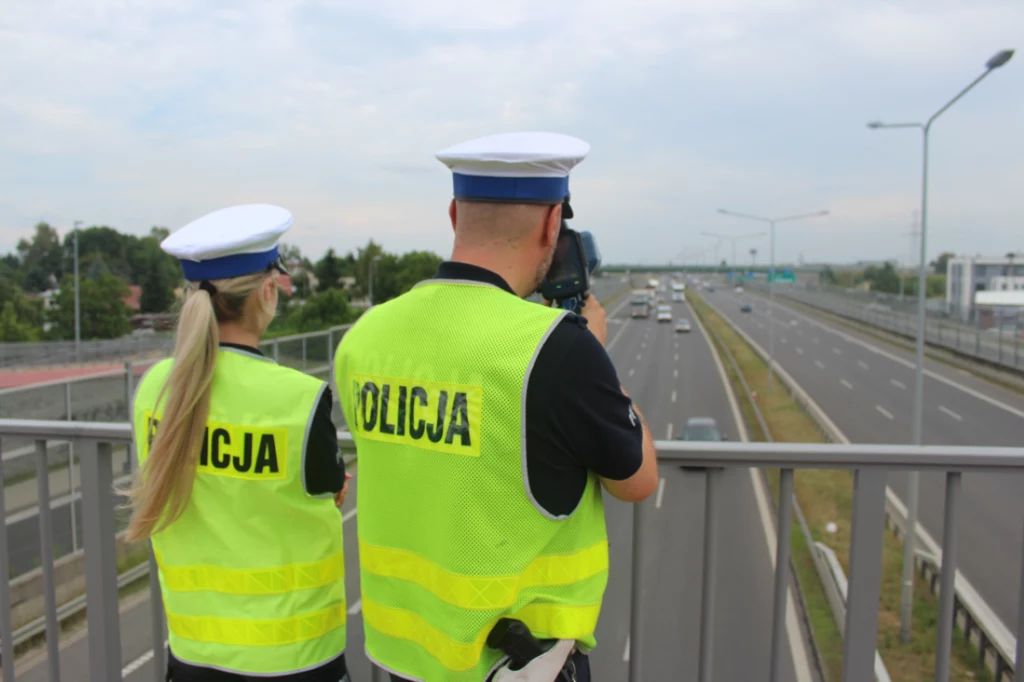 Pruszkowscy policjanci pojawili się na S8. W jakim celu?