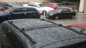 Gradobicie może spowodować duże uszkodzenia samochodu