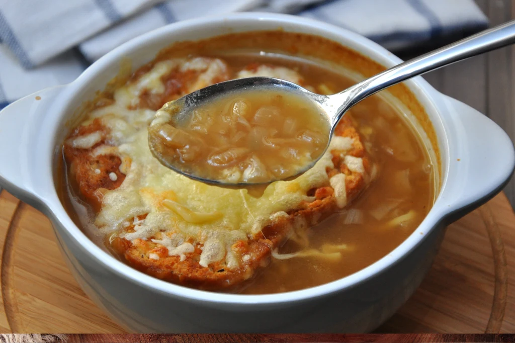 Duszona cebula, kapusta czy tłusty ser żółty mogą nasilić objawy choroby wrzodowej Duszona cebula, kapusta czy tłusty ser żółty mogą nasilić objawy choroby wrzodowej