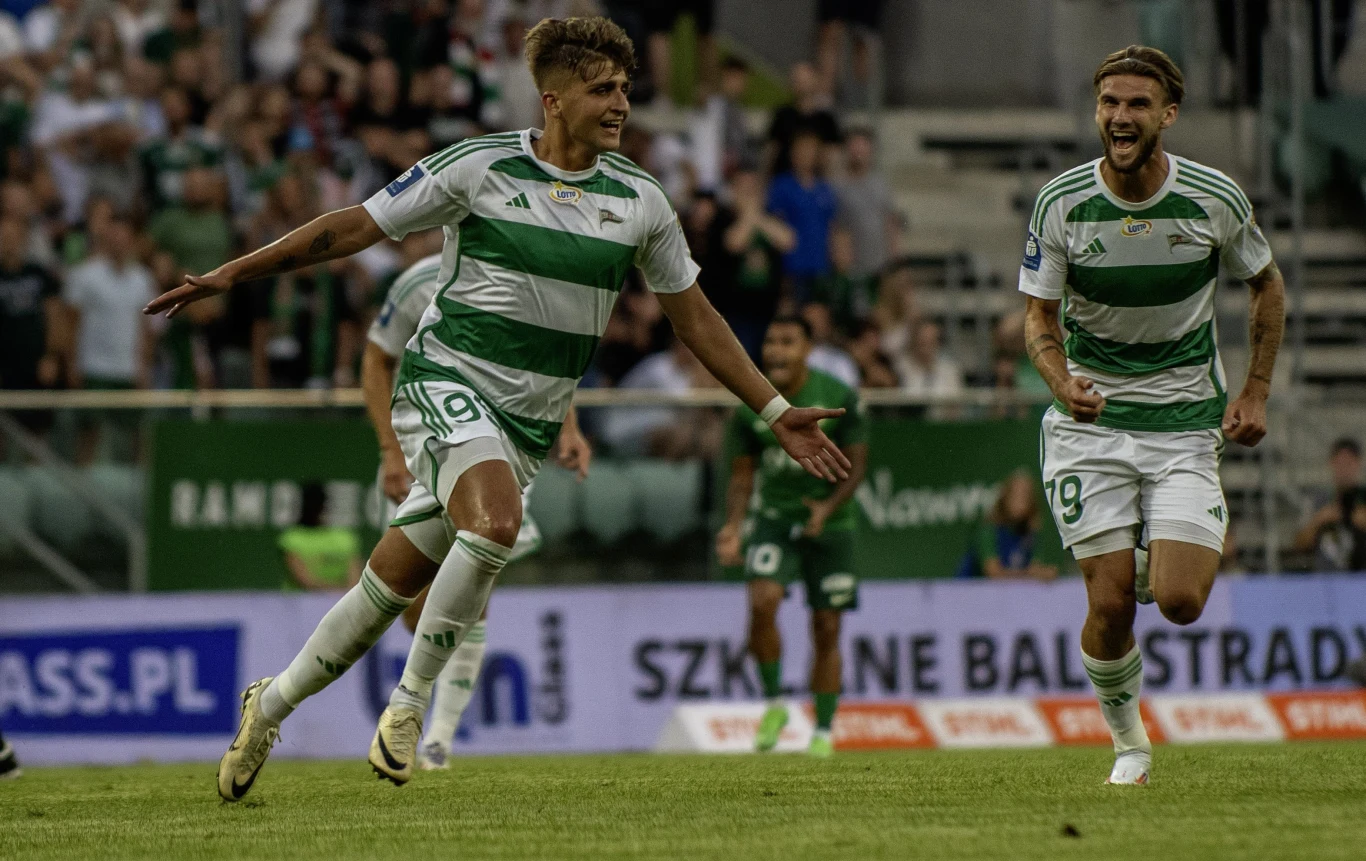 Tomasz Neugebauer zdobył niezwykle efektownego gola dla Lechii Gdańsk Tomasz Neugebauer zdobył niezwykle efektownego gola dla Lechii Gdańsk