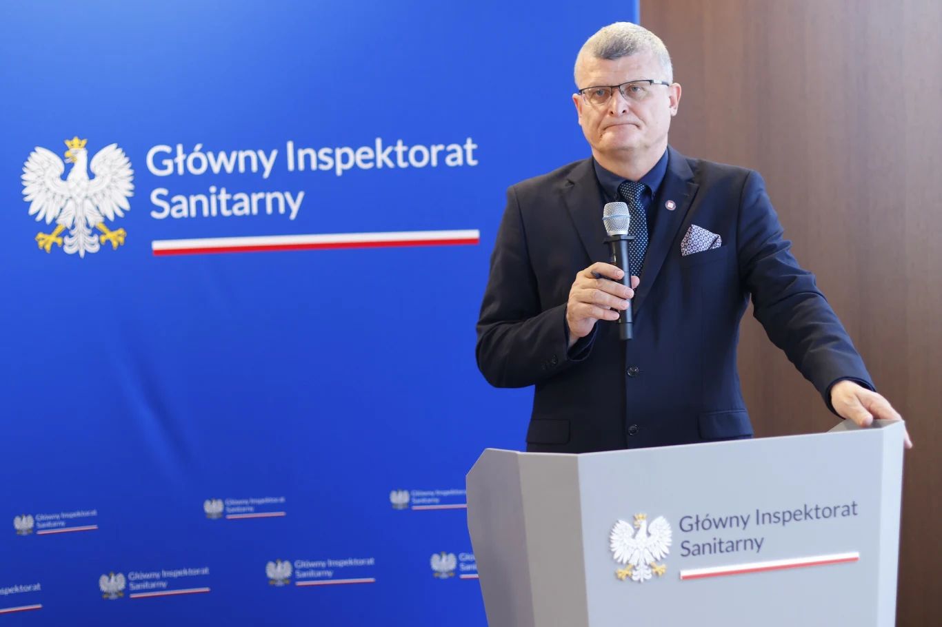 Szef GIS chce zmiany kar za nieszczepienie dzieci. Mówi o mandatach Szef GIS chce zmiany kar za nieszczepienie dzieci. Mówi o mandatach