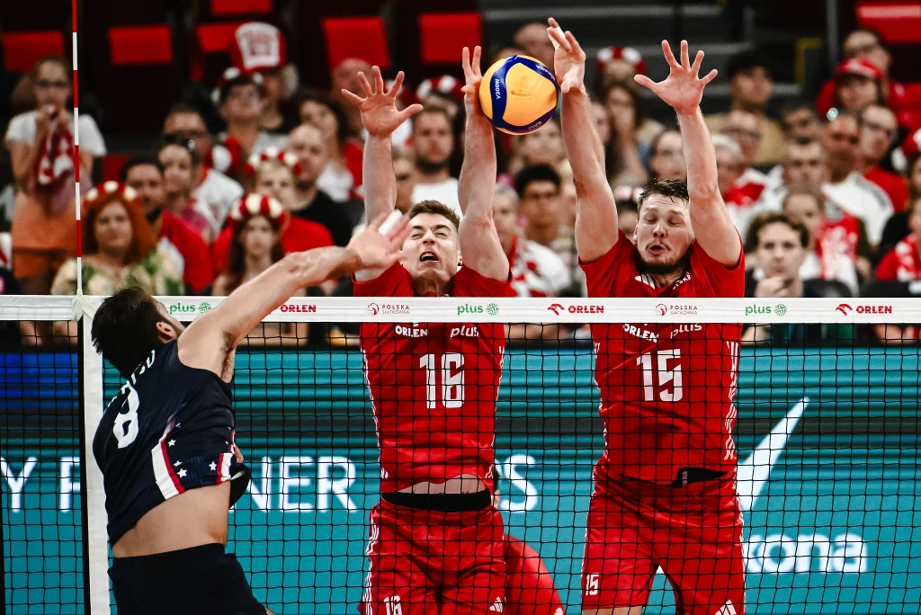 Kamil Semeniuk i Jakub Kochanowski w bloku