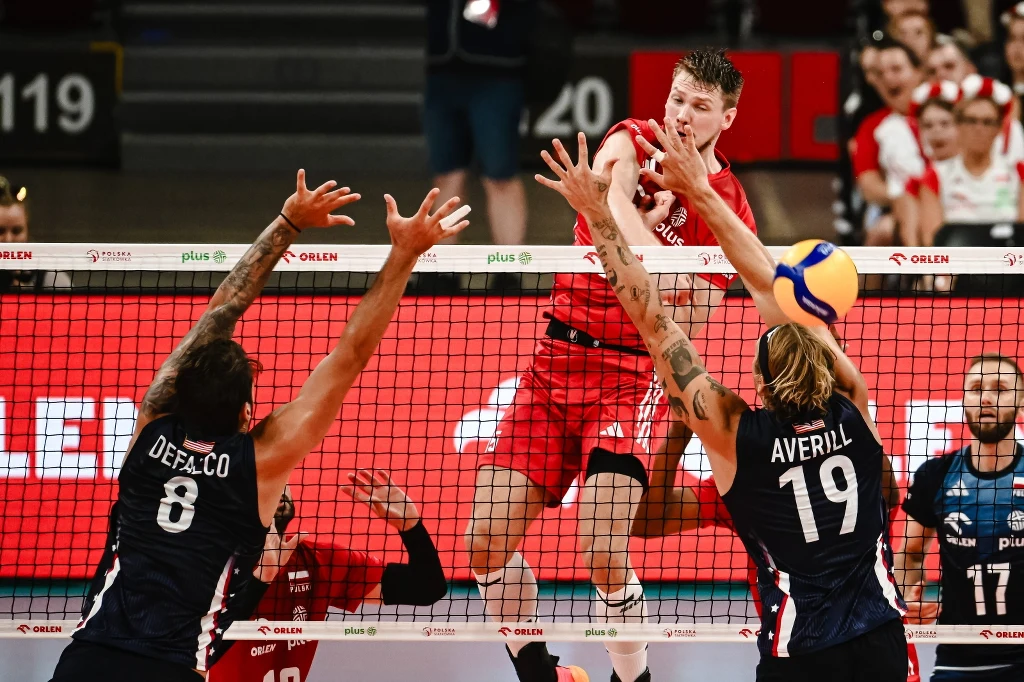 Atakuje Jakub Kochanowski