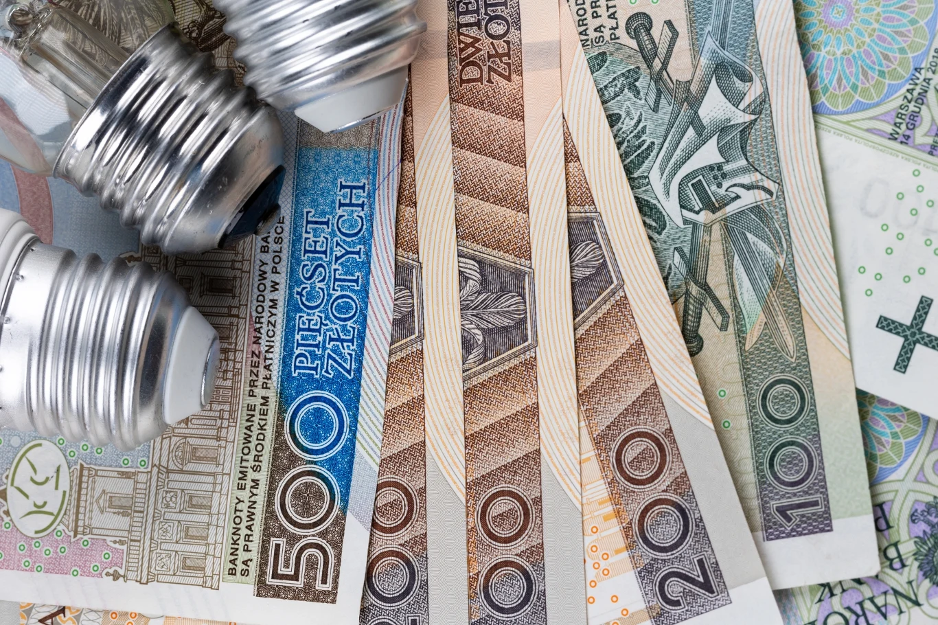 O tyle wzrosną rachunki za prąd od stycznia. Ogromna zmiana dotknie nawet 16 milionów Polaków O tyle wzrosną rachunki za prąd od stycznia. Ogromna zmiana dotknie nawet 16 milionów Polaków