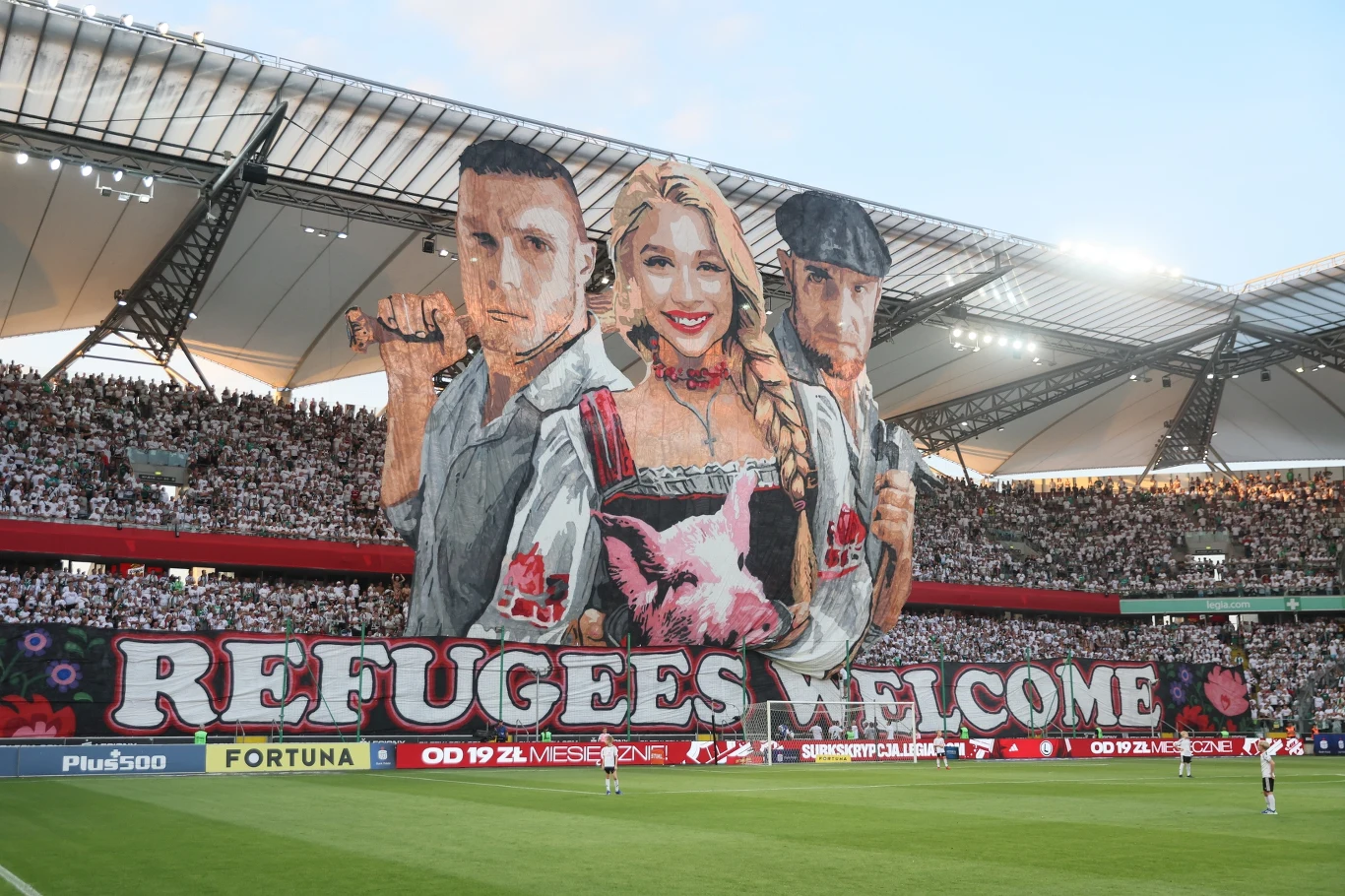 Oprawa kibiców Legii Warszawa wywołała olbrzymie kontrowersje Oprawa kibiców Legii Warszawa wywołała olbrzymie kontrowersje