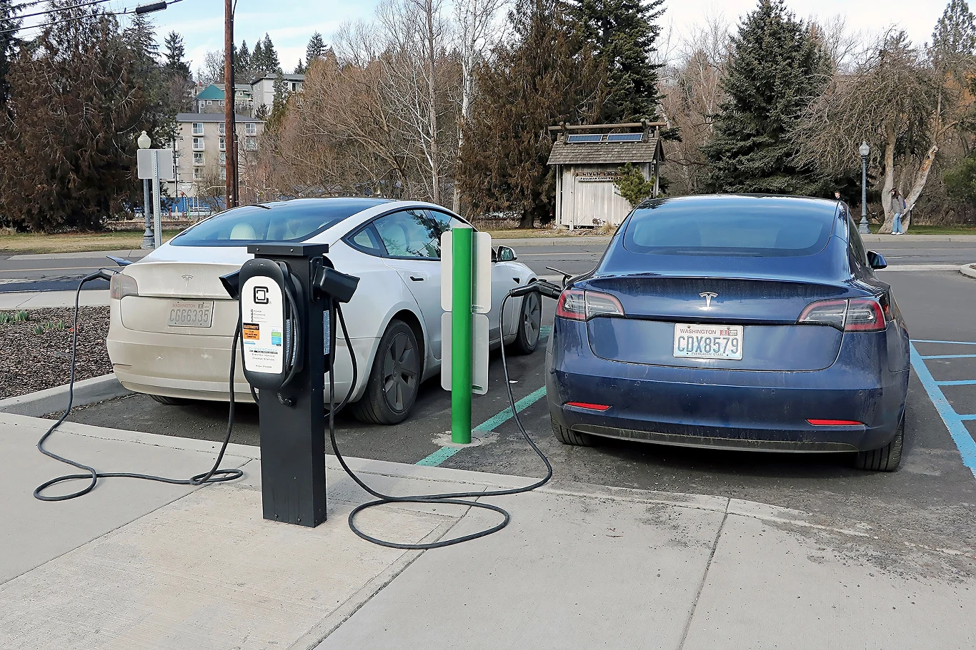 Więcej ładowarek niż stacji paliw. Ten kraj ma jasny plan Więcej ładowarek niż stacji paliw. Ten kraj ma jasny plan