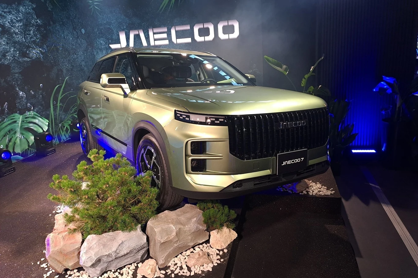 Początkowo Jaecoo 7 będzie oferowane z silnikiem benzynowym o pojemności 1,6 generującym 150 KM i 275 Nm. Początkowo Jaecoo 7 będzie oferowane z silnikiem benzynowym o pojemności 1,6 generującym 150 KM i 275 Nm.