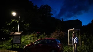 Ostatni telefon publiczny w tej miejscowości stał się atrakcją turystyczną