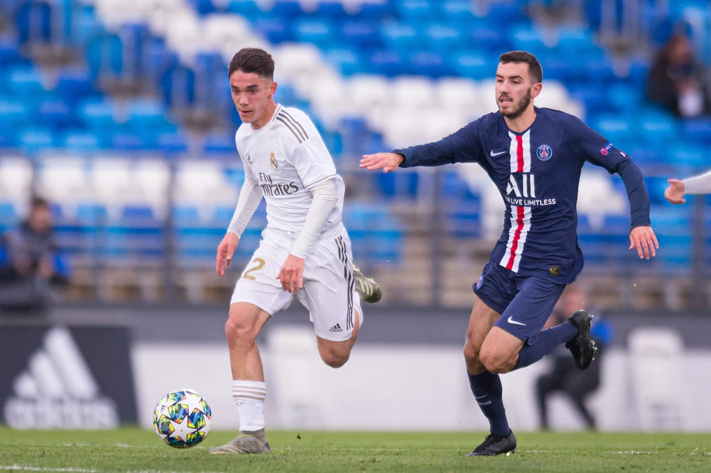 Lucas Bernadou w barwach PSG Lucas Bernadou w barwach PSG
