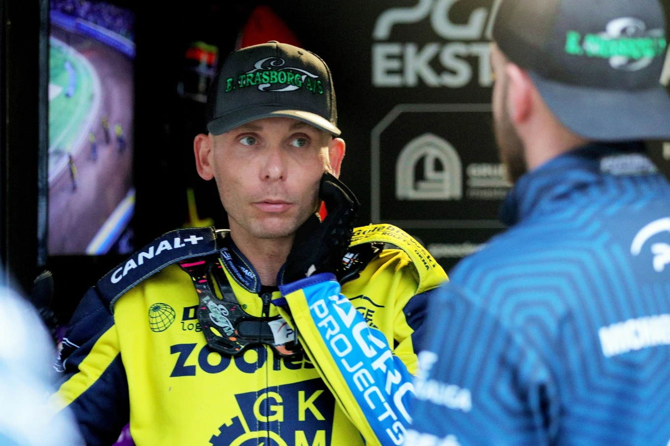 Michael Jepsen Jensen w parku maszyn. Michael Jepsen Jensen w parku maszyn.