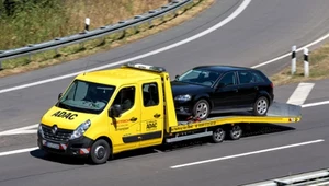 Holowanie na autostradzie - jakie są przepisy?