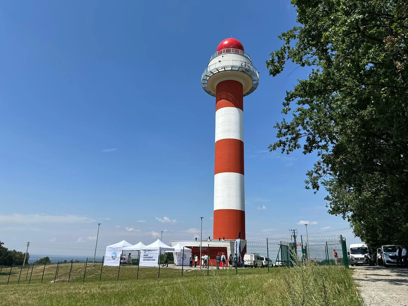 Nowy radar meteorologiczny na Górze św. Anny. Nowy radar meteorologiczny na Górze św. Anny.